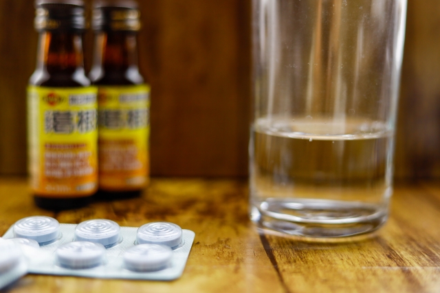 葛根湯の飲み合わせは?風邪薬や頭痛薬との併用リスクと副作用